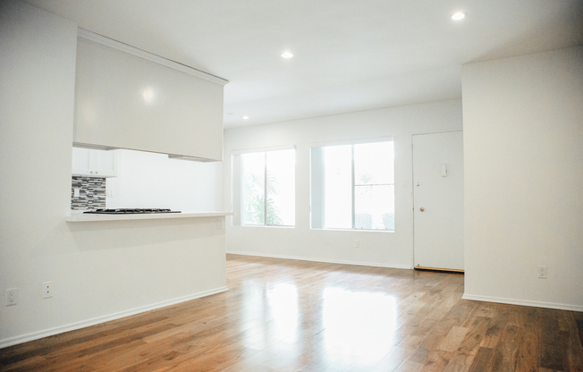 Newly renovated upper unit in quiet neighborhood.