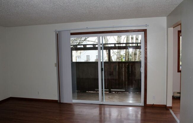 2 beds, 1 bath, $1,450, Unit 241