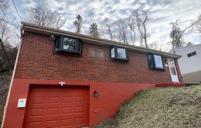 Beautiful 3 Bedroom 1 Bathroom in Penn Hills- Central AC, Hardwood Floors, Integral Garage - Available 9/1!