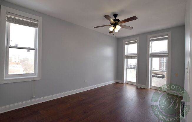 2 beds, 1 bath, 700 sqft, $2,700, Unit 801