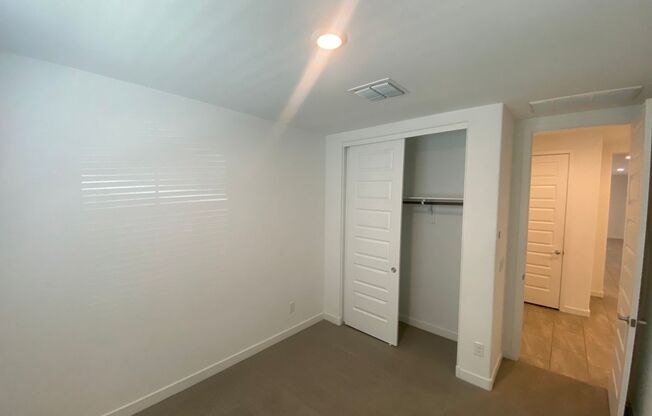 5 beds, 3 baths, $2,745