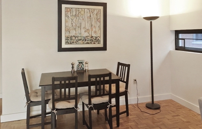 2 beds, 1 bath, 885 sqft, $3,600, Unit 409