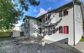 7611 RIDGEWOOD DR
