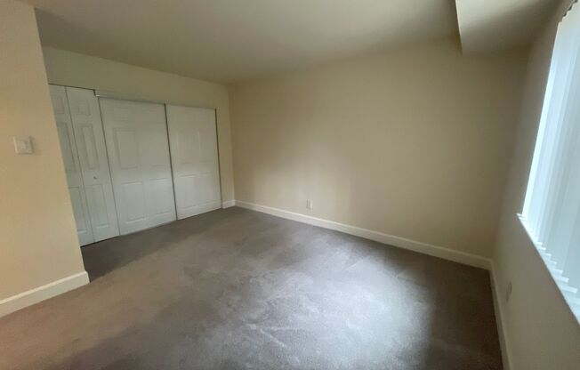 2 beds, 2 baths, 1,000 sqft, $1,975, Unit 14210 #302