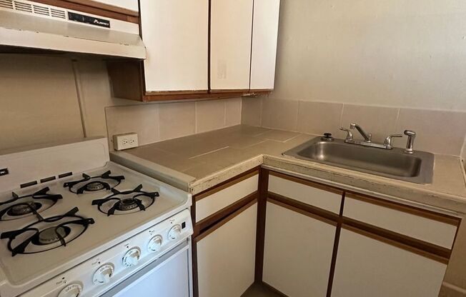 1 bed, 1 bath, $1,150, Unit Apt. 11