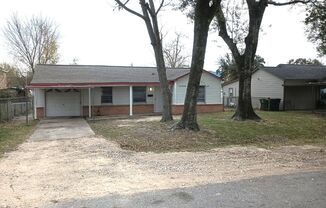 Cozy 2 bed / 1 bath - Move in Ready!