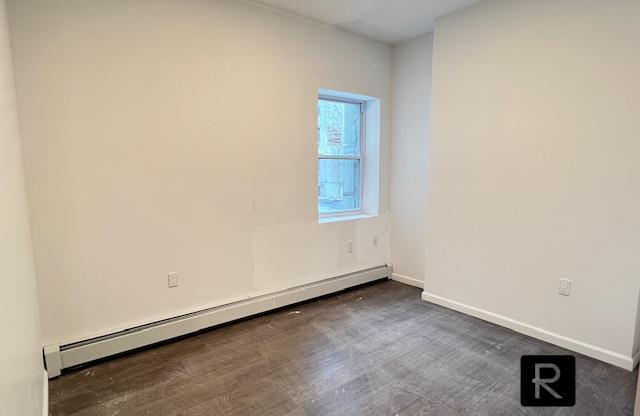 2 beds, 1 bath, 900 sqft, $3,200, Unit 2-R