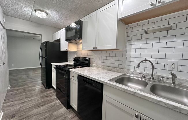 1 bed, 1 bath, 760 sqft, $1,253, Unit 121H