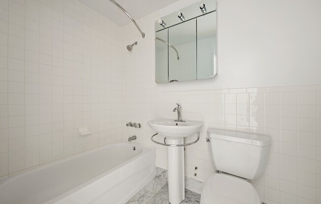 Studio, 1 bath, 675 sqft, $3,995, Unit 18S