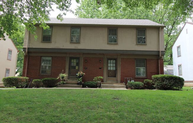 2 Bedroom 1 Bath Duplex In The Waldo Area