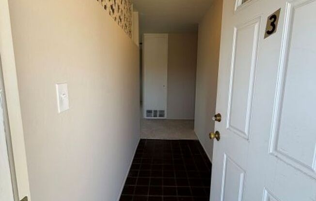 CASTLEWOOD DR 915
