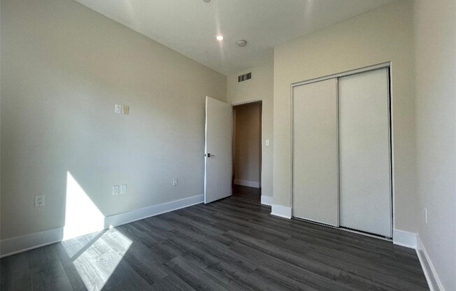 3 beds, 2.8 baths, 1,291 sqft, $3,950, Unit 204