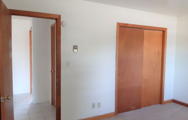 2 beds, 1 bath, 903 sqft, $1,240, Unit M-2