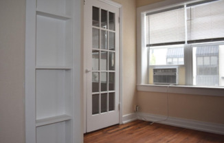 1611 S Main St