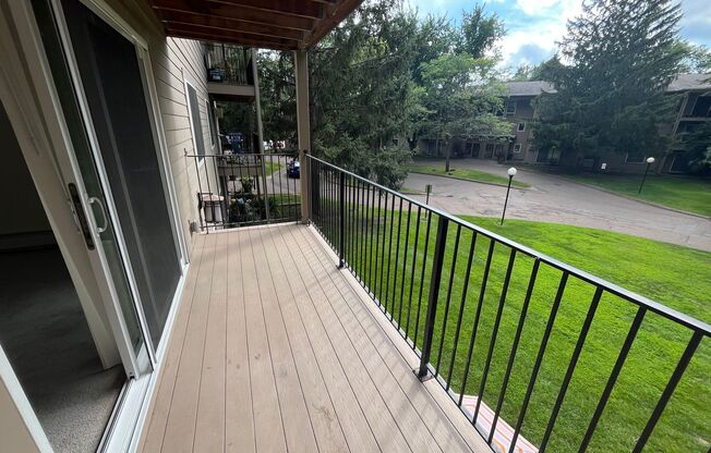 1 bed, 1 bath, 812 sqft, $1,250, Unit 101-213