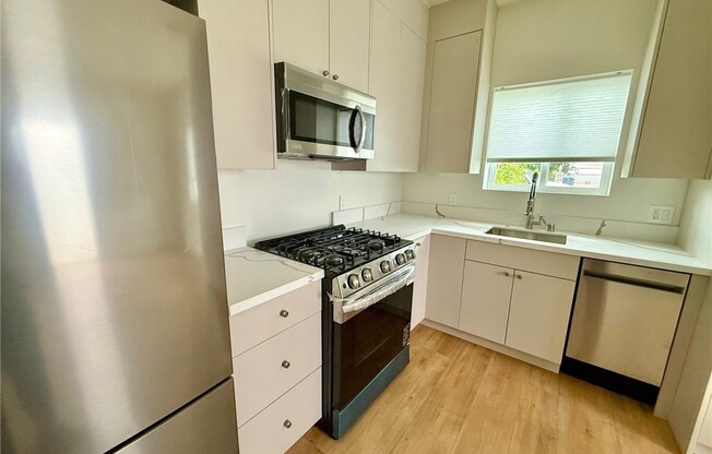 7508 1/2 CLAIRE AVE