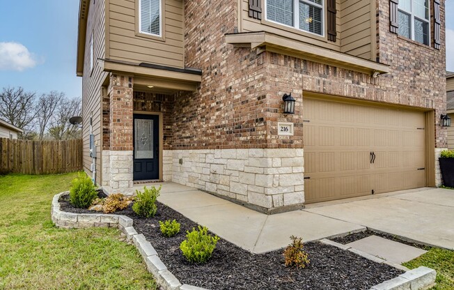 216 ISABEL LN