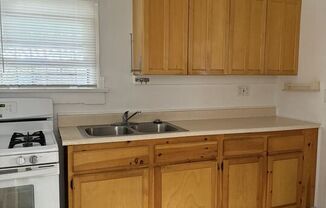 2 beds, 1 bath, $2,200