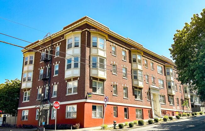 Studio, 1 bath, 455 sqft, $1,750, Unit 310