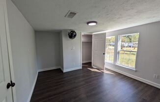 3 beds, 2 baths, $1,200