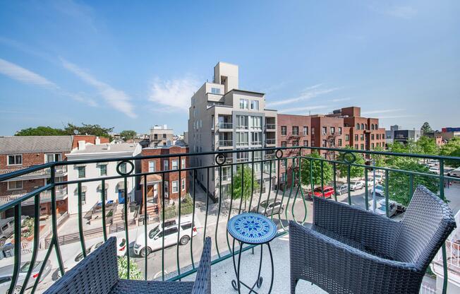 31 56 37 ST