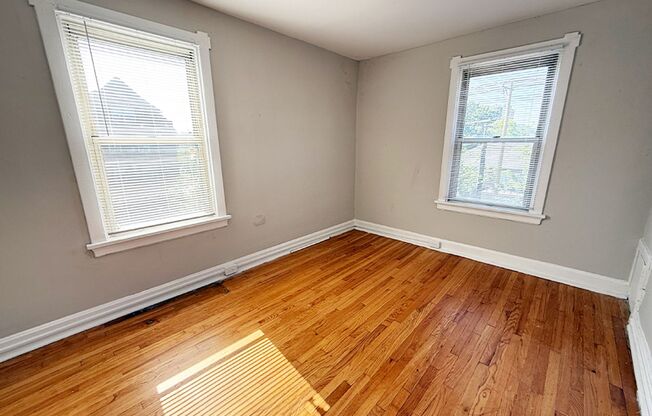 2 beds, 1 bath, 850 sqft, $1,595, Unit 420-19