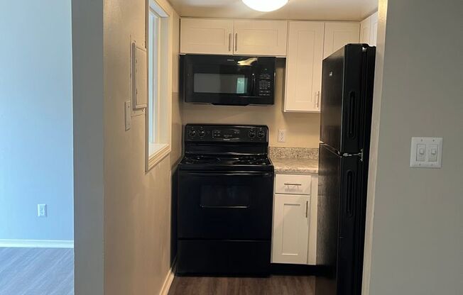 2 beds, 1 bath, 725 sqft, $1,338, Unit 534 - 8