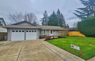 Beautiful 3 Bed 2 Bath Rambler in Beautiful Redmond