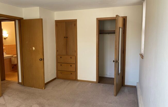 2 beds, 1 bath, 900 sqft, $1,195, Unit 1