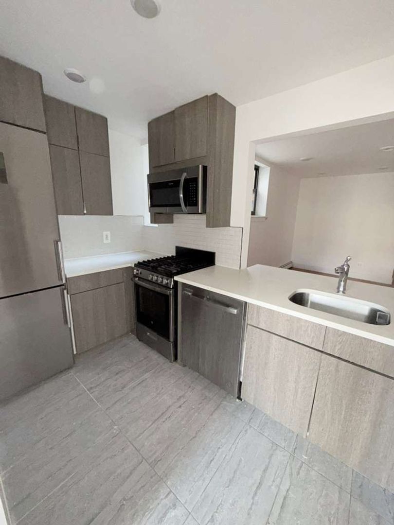 90-92 East 18th Street - Brooklyn Park Terrace