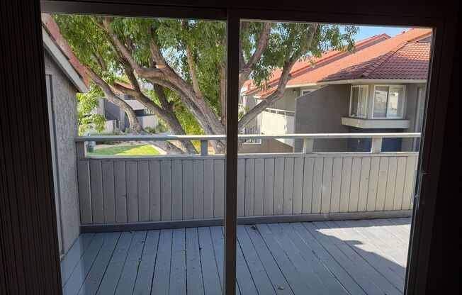 2 beds, 2 baths, 910 sqft, $2,730, Unit 2J