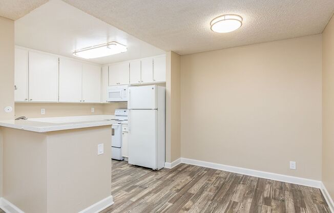 Willow Creek Apartments