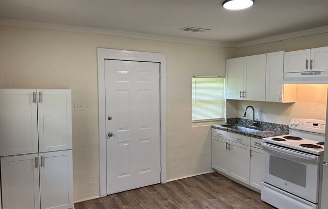 2 Bed 1 Bath Apartment