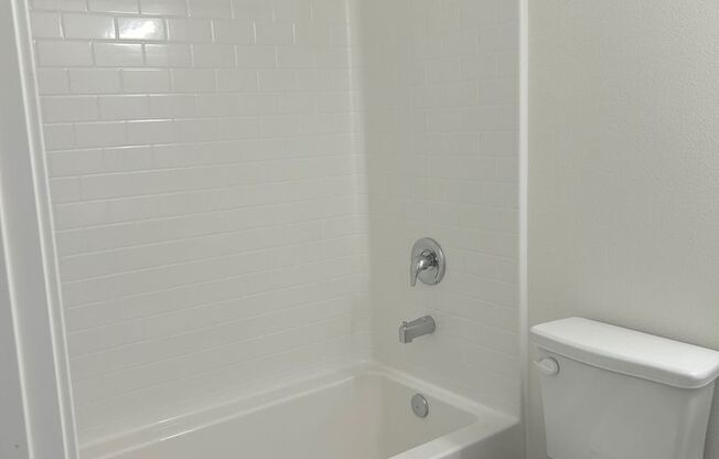 2 beds, 2.5 baths, 1,140 sqft, $4,000, Unit 120