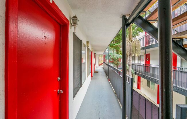 2 beds, 1.5 baths, 805 sqft, $2,195, Unit 15