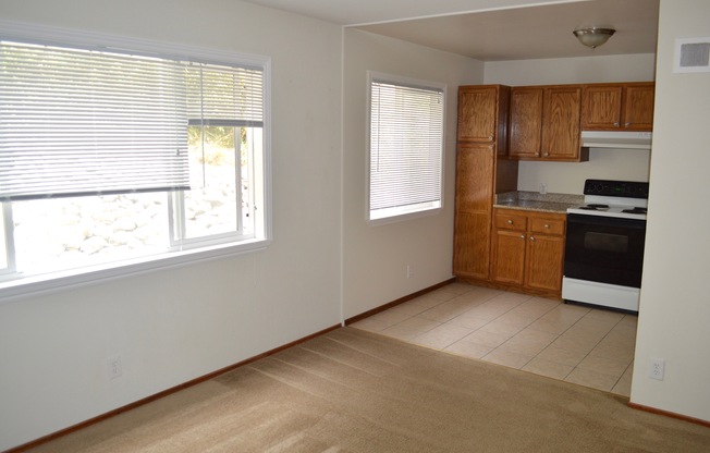 400 WARREN DR