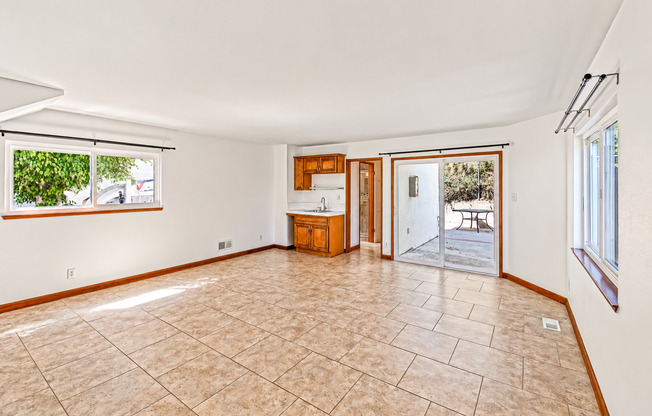 3 beds, 3 baths, 2,100 sqft, $3,750, Unit 3709
