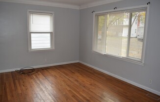 2 beds, 1 bath, $1,100