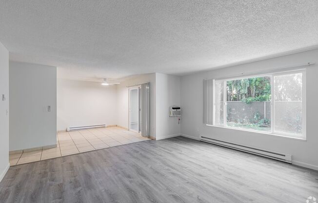 2 beds, 1 bath, 1,014 sqft, $1,695, Unit 42