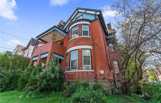 700 Ivy Street