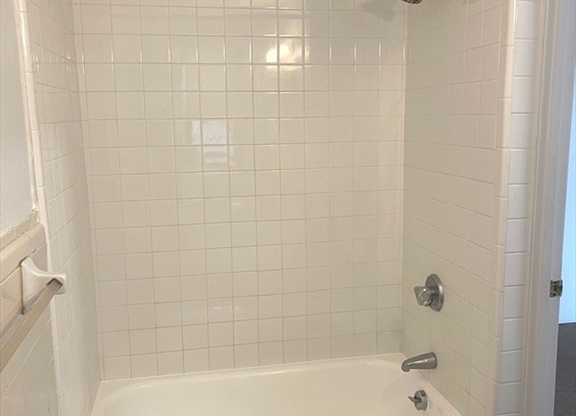1 bed, 1 bath, 600 sqft, $2,700, Unit 503