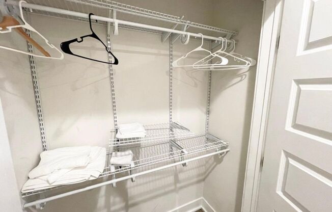 1 bed, 1 bath, 750 sqft, $1,600, Unit Unit 3