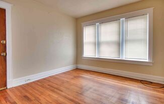 1 bed, 1 bath, 950 sqft, $900, Unit 2E