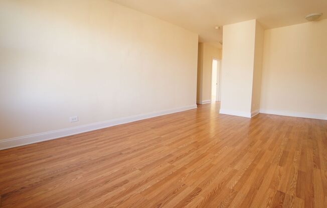 1 bed, 1 bath, 703 sqft, $2,195, Unit 201