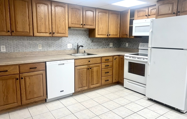 5 SHADOWBROOK LN