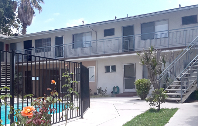 803 Java Ave Inglewood, CA 90301