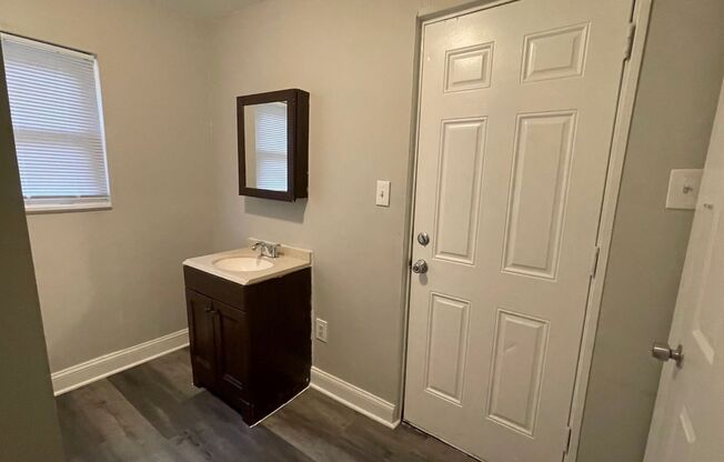 1 bed, 1 bath, 909 sqft, $875, Unit 1