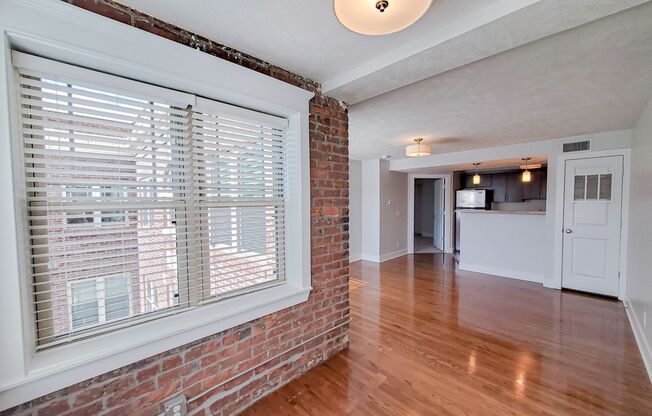 1 bed, 1 bath, 650 sqft, $1,195, Unit Unit 303 A650 w/Nook