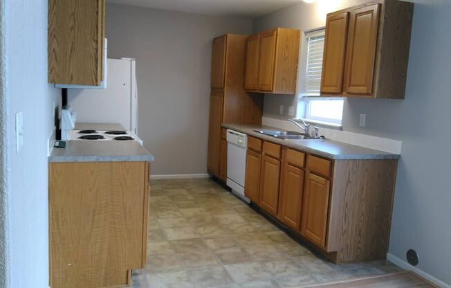 Nice 2 Story Townhome with Attached Garage in N.E. Ft. Collins