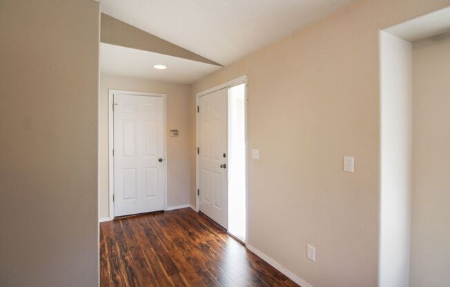 Single Level Three Bedroom South Salem Home ~ Lone Oak 3882